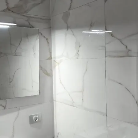 Apartment 5 Min Walk From Yumbo 310