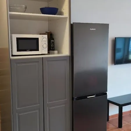 5 Min Walk From Yumbo 310 Apartment